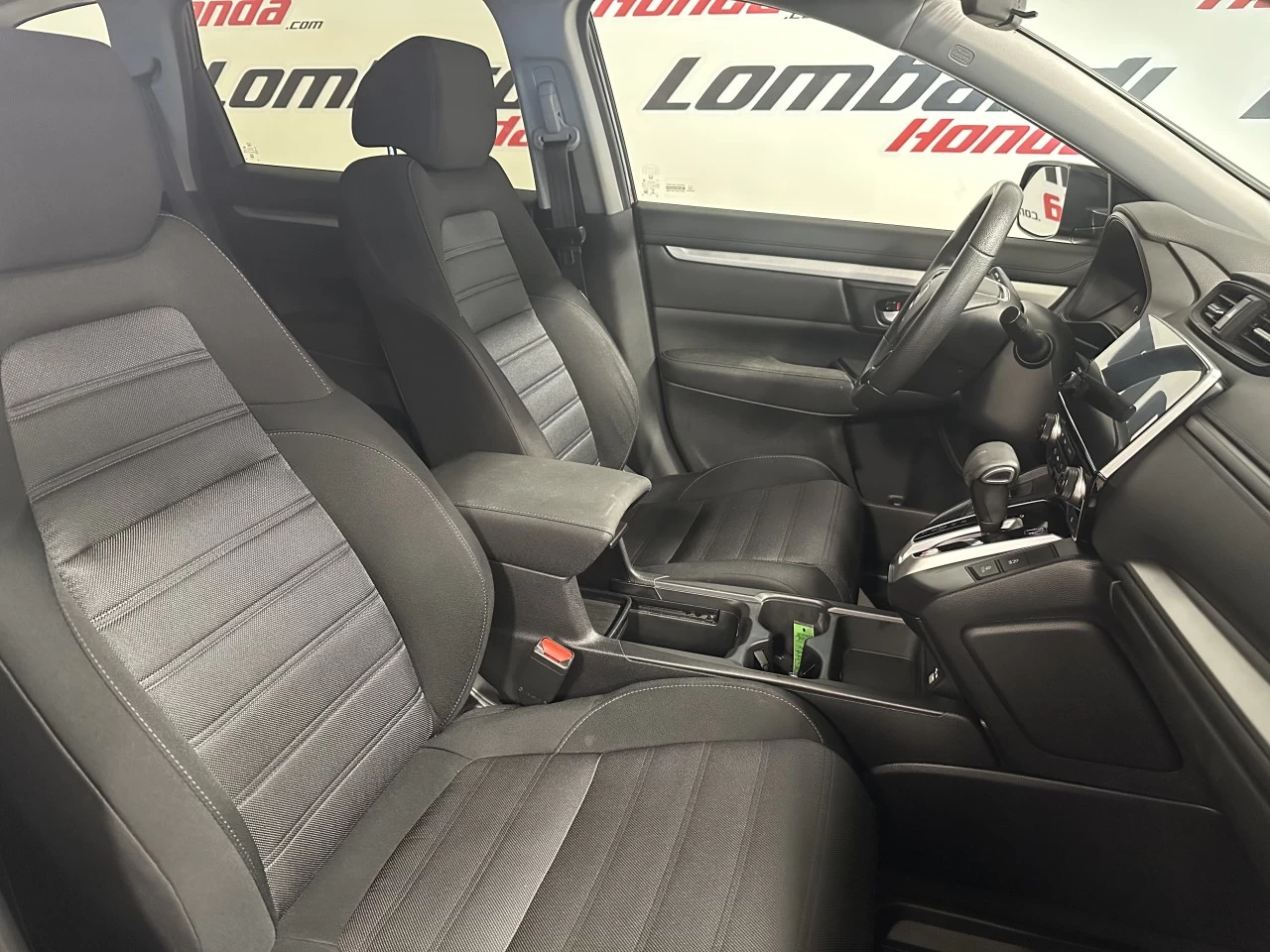 2022 Honda CR-V LX https://www.lombardihonda.com/resize/b990ff35b810a3abc0cc817b2ca24889-1