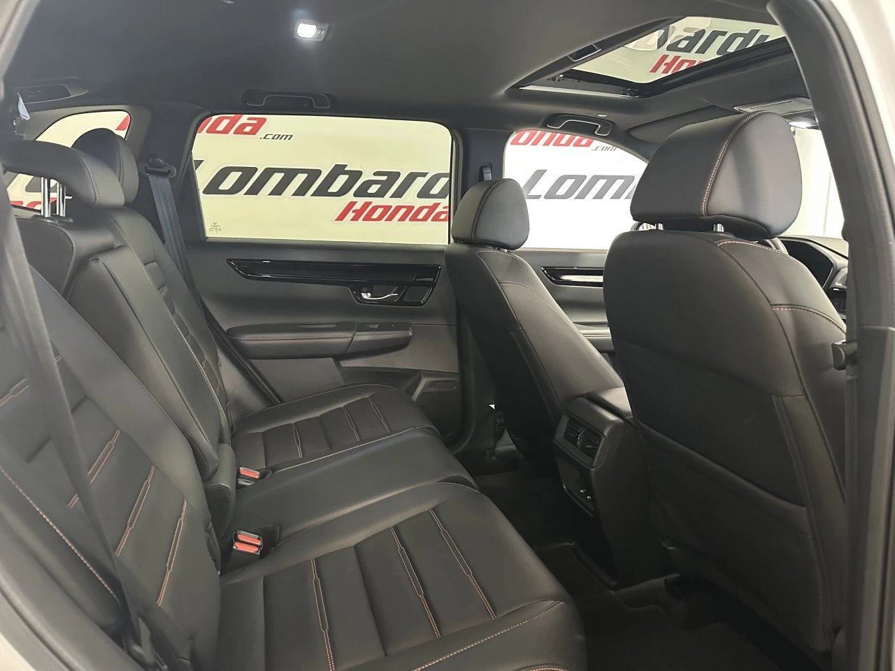 2023 Honda CR-V Touring Main Image