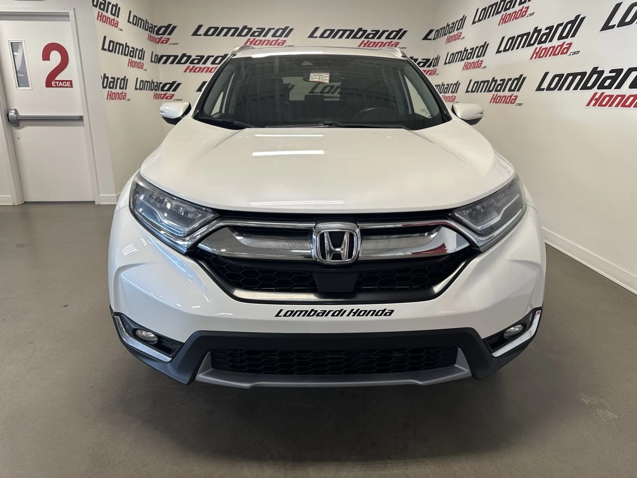 2017 Honda CR-V
                                                    Touring Main Image