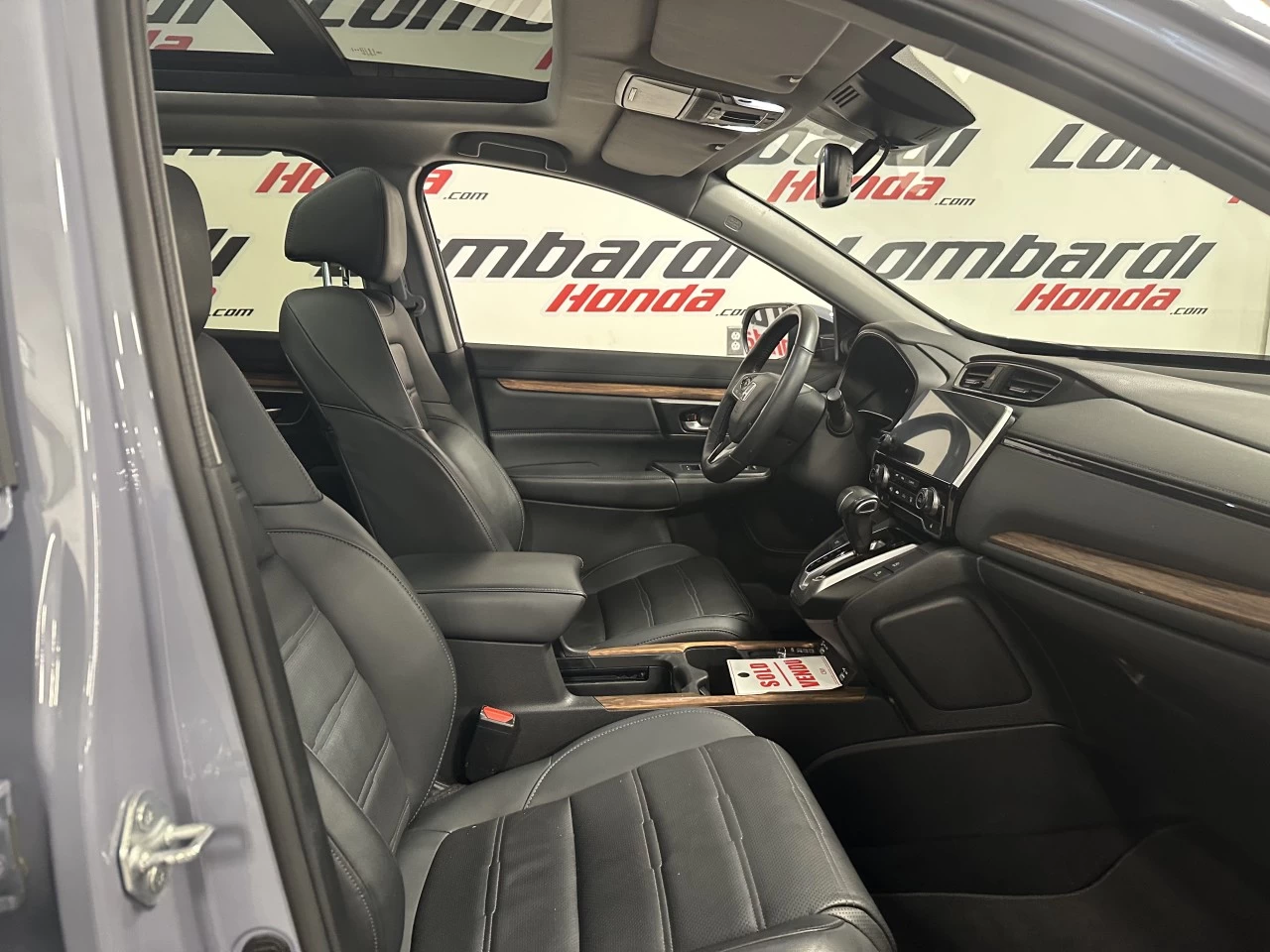2022 Honda CR-V
                                                    Touring/Black Edition Main Image
