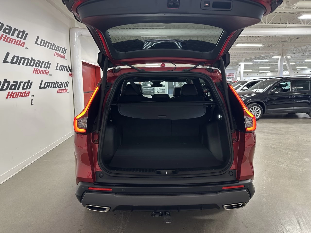 2023 Honda CR-V Touring Main Image