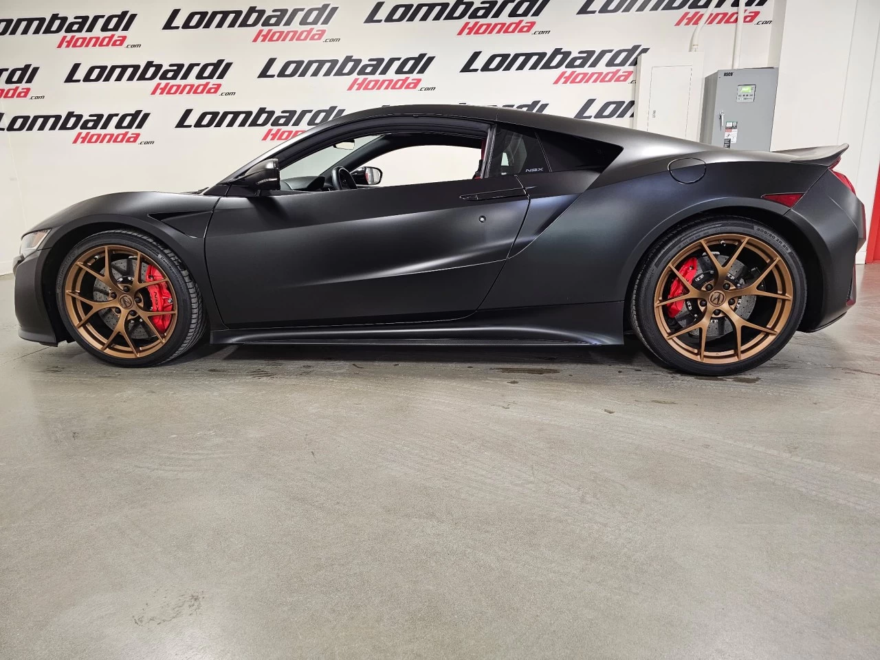 2017 Acura NSX FULL MAT PPF - FULL CARBONE - ORIGINAL - https://www.lombardihonda.com/resize/b990ff35b810a3abc0cc817b2ca24889-1
