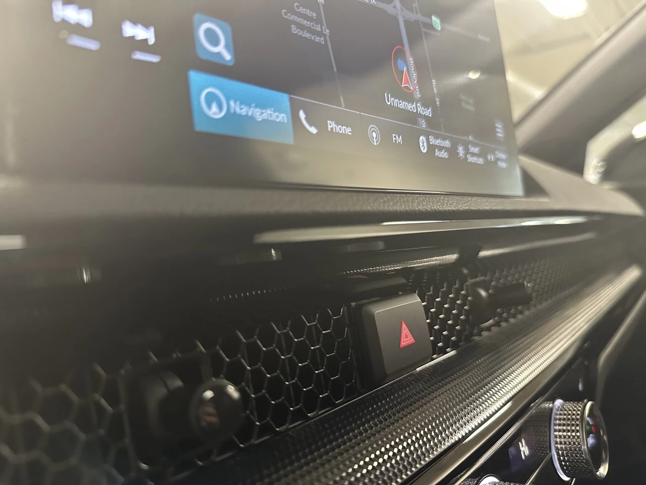 2023 Honda CR-V
                                                    Touring-Hybride Main Image