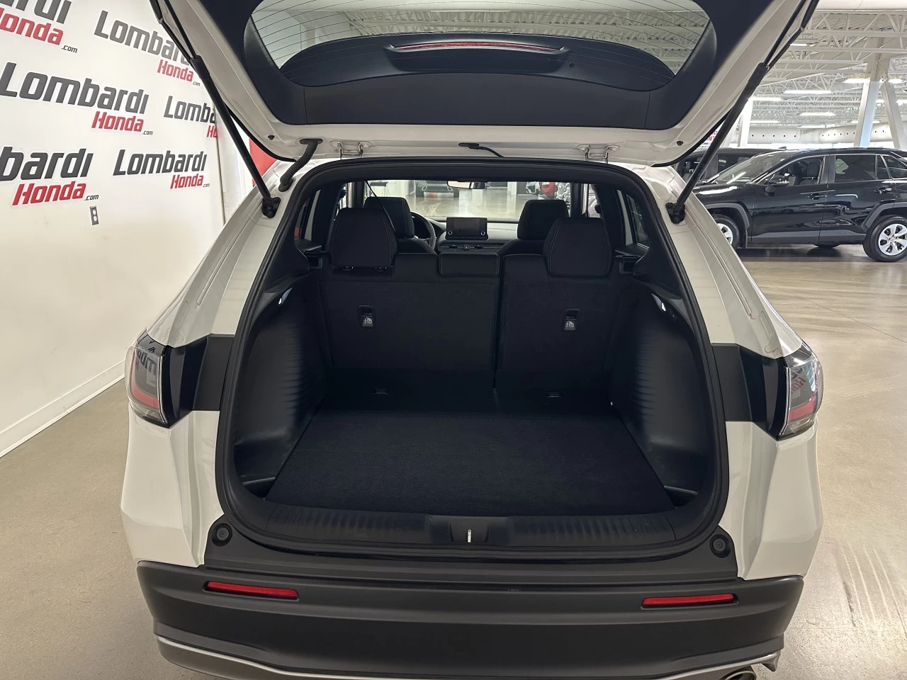 2023 Honda HR-V Sport https://www.lombardihonda.com/resize/b990ff35b810a3abc0cc817b2ca24889-1