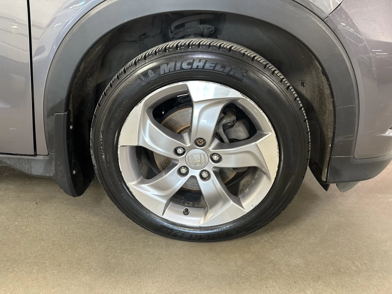 2017 Honda HR-V
                                                    LX Main Image
