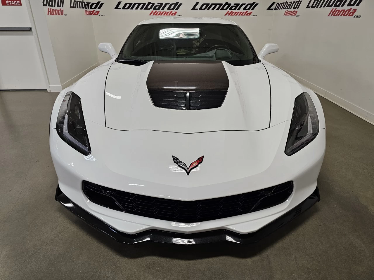 2019 Chevrolet Corvette Z06 3LZ https://www.lombardihonda.com/resize/b990ff35b810a3abc0cc817b2ca24889-1