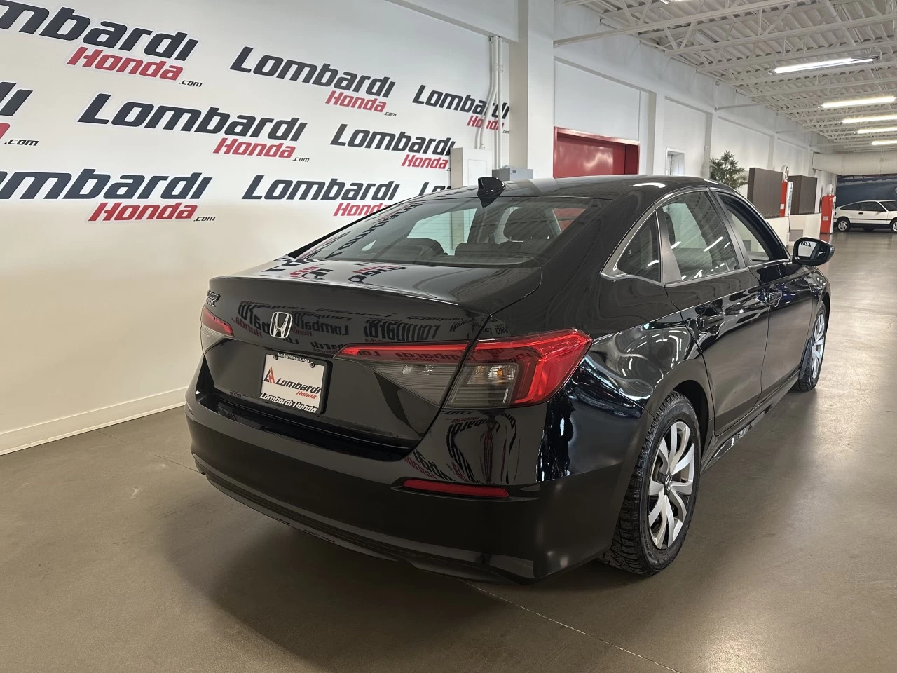 2022 Honda Civic
                                                    LX Main Image