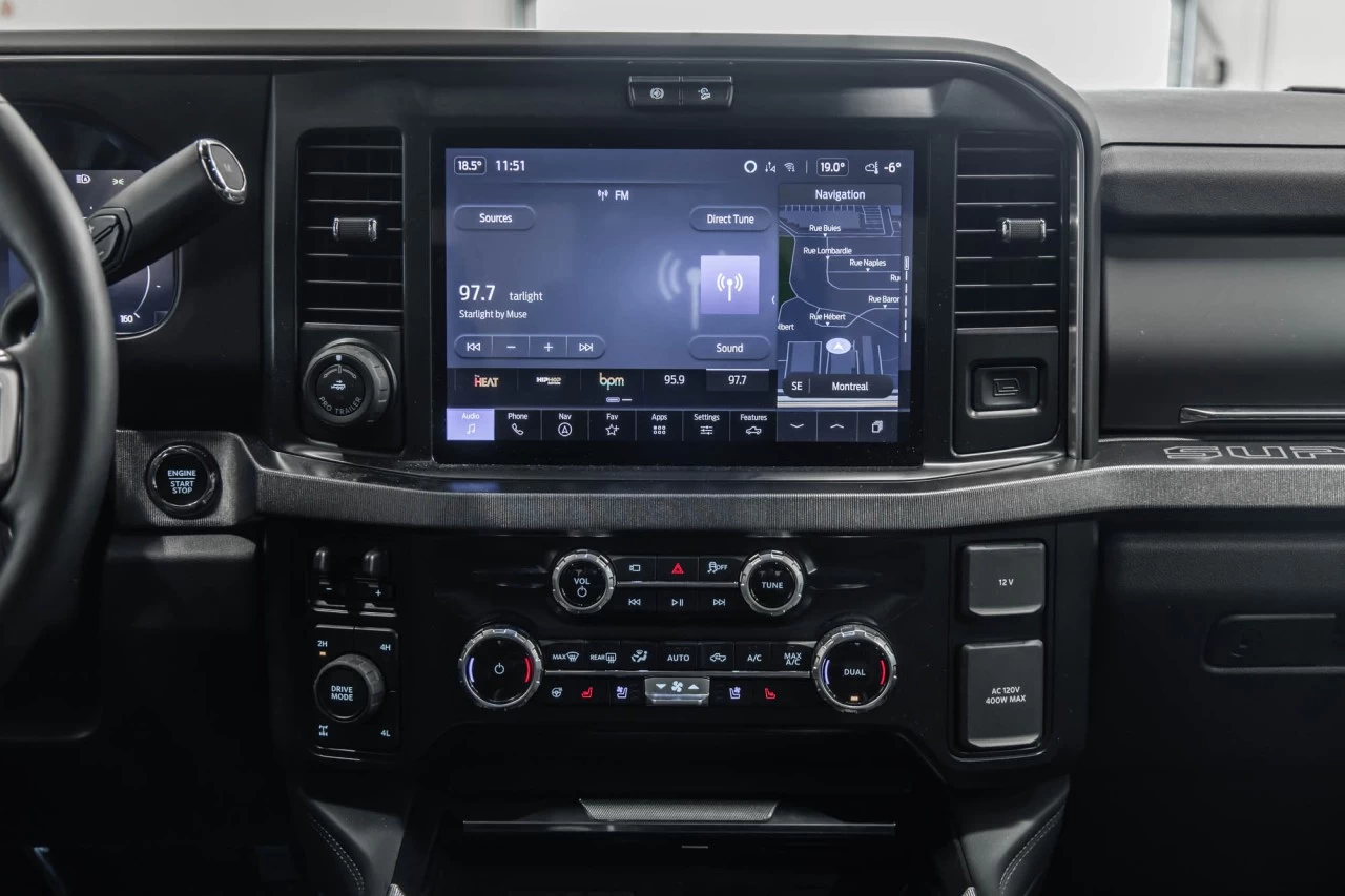 2025 Ford F-250 Platinum Main Image