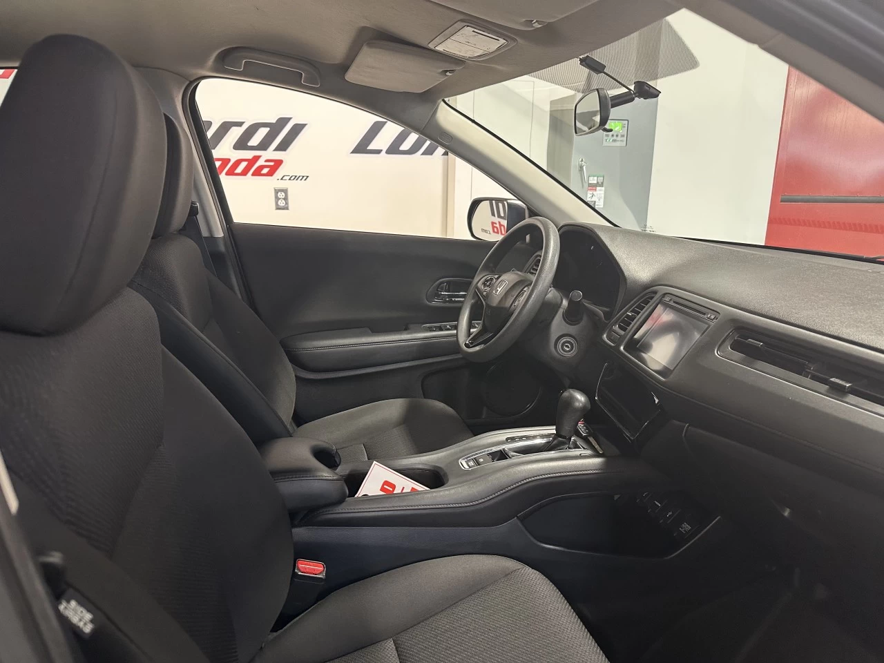 2017 Honda HR-V
                                                    LX Main Image