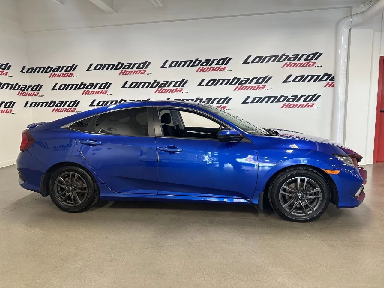 2020 Honda Civic
                                                    LX Image principale