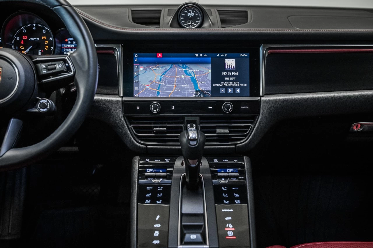 2024 Porsche Macan GTS https://www.lombardihonda.com/resize/b990ff35b810a3abc0cc817b2ca24889-1
