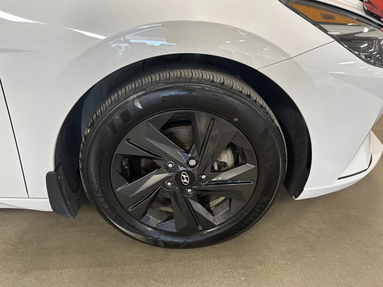 2021 Hyundai Elantra
                                                    Preferred Image principale
