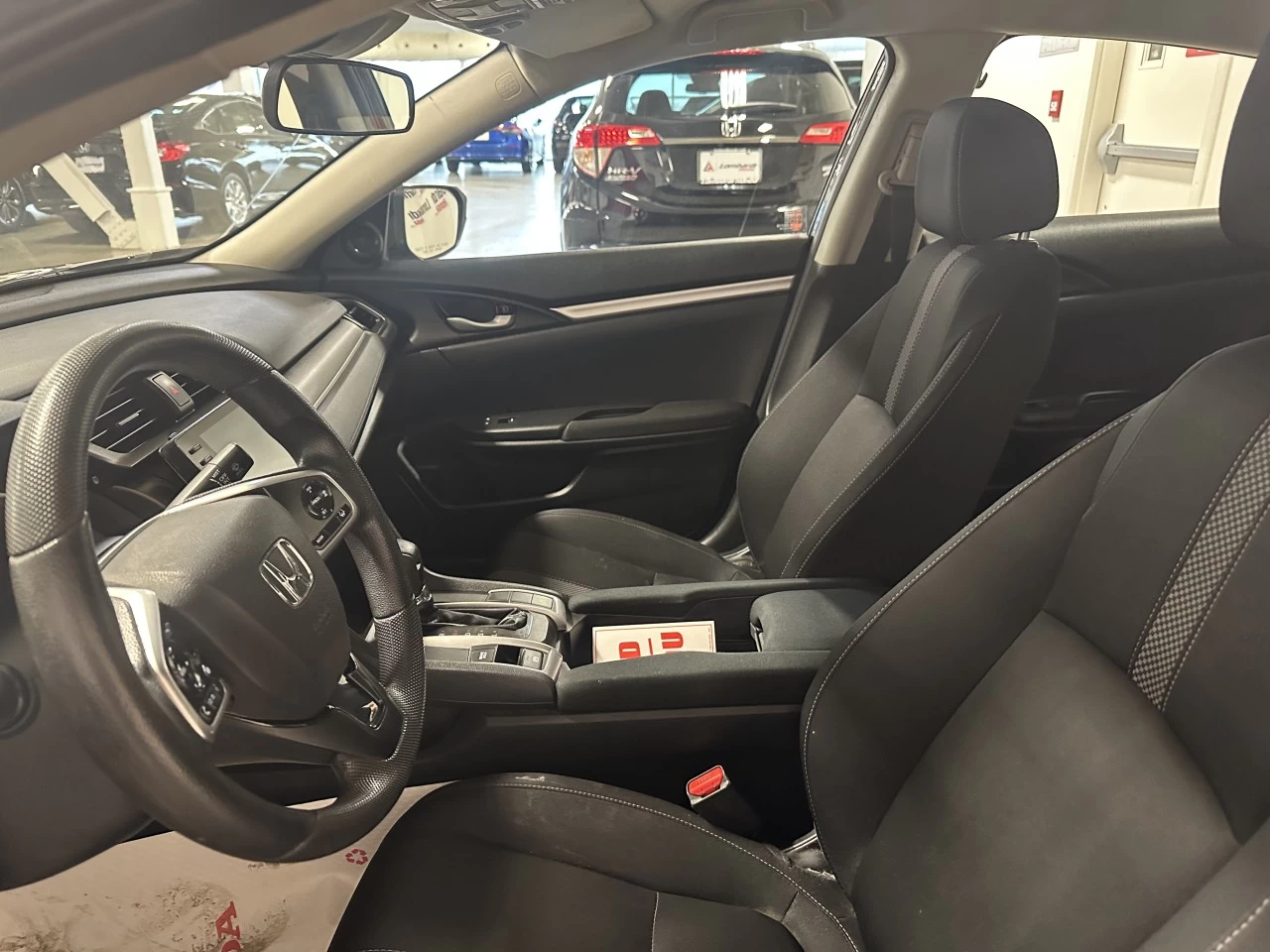 2021 Honda Civic Berline LX Image principale