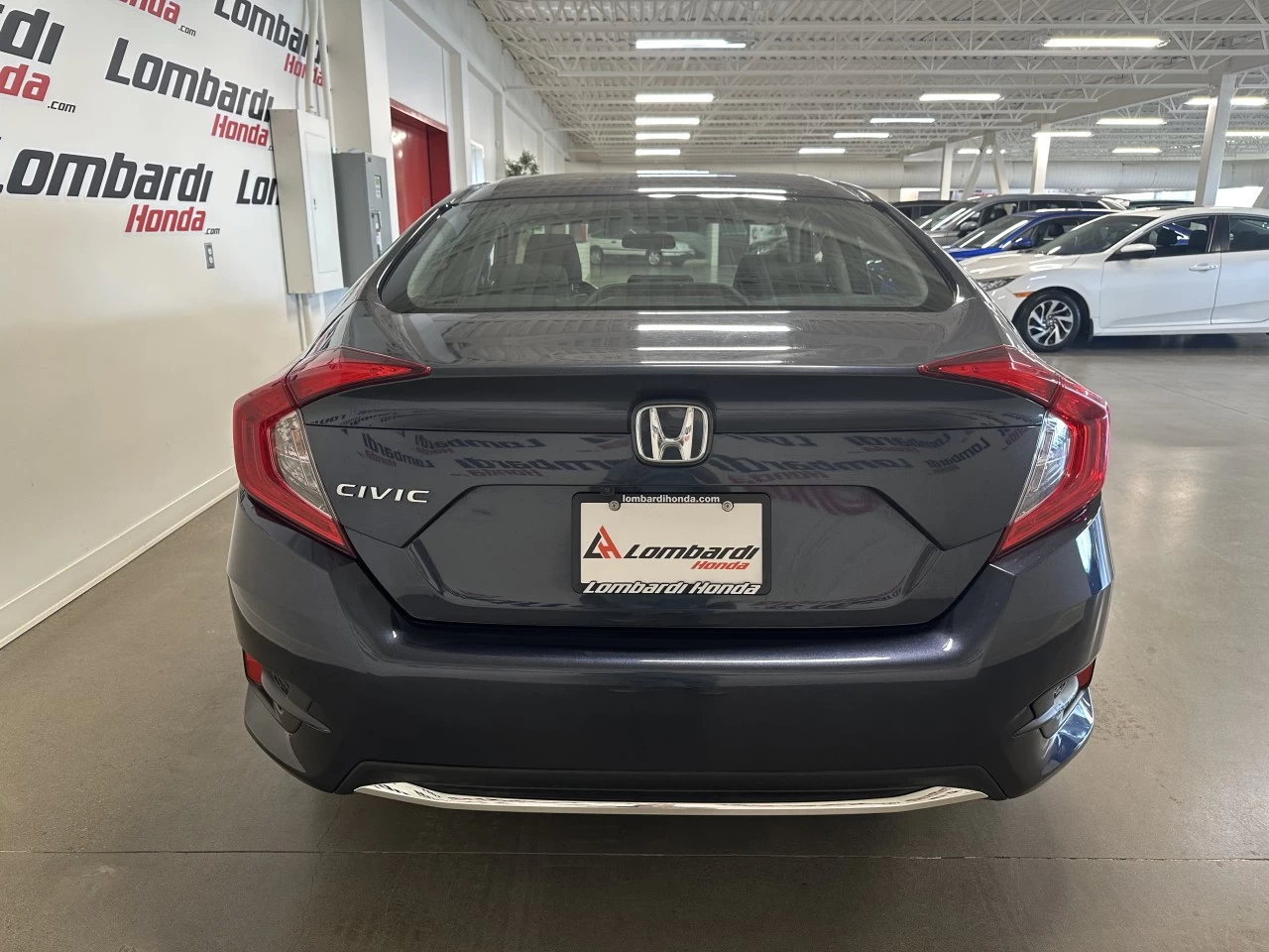 2021 Honda Civic
                                                    EX Main Image