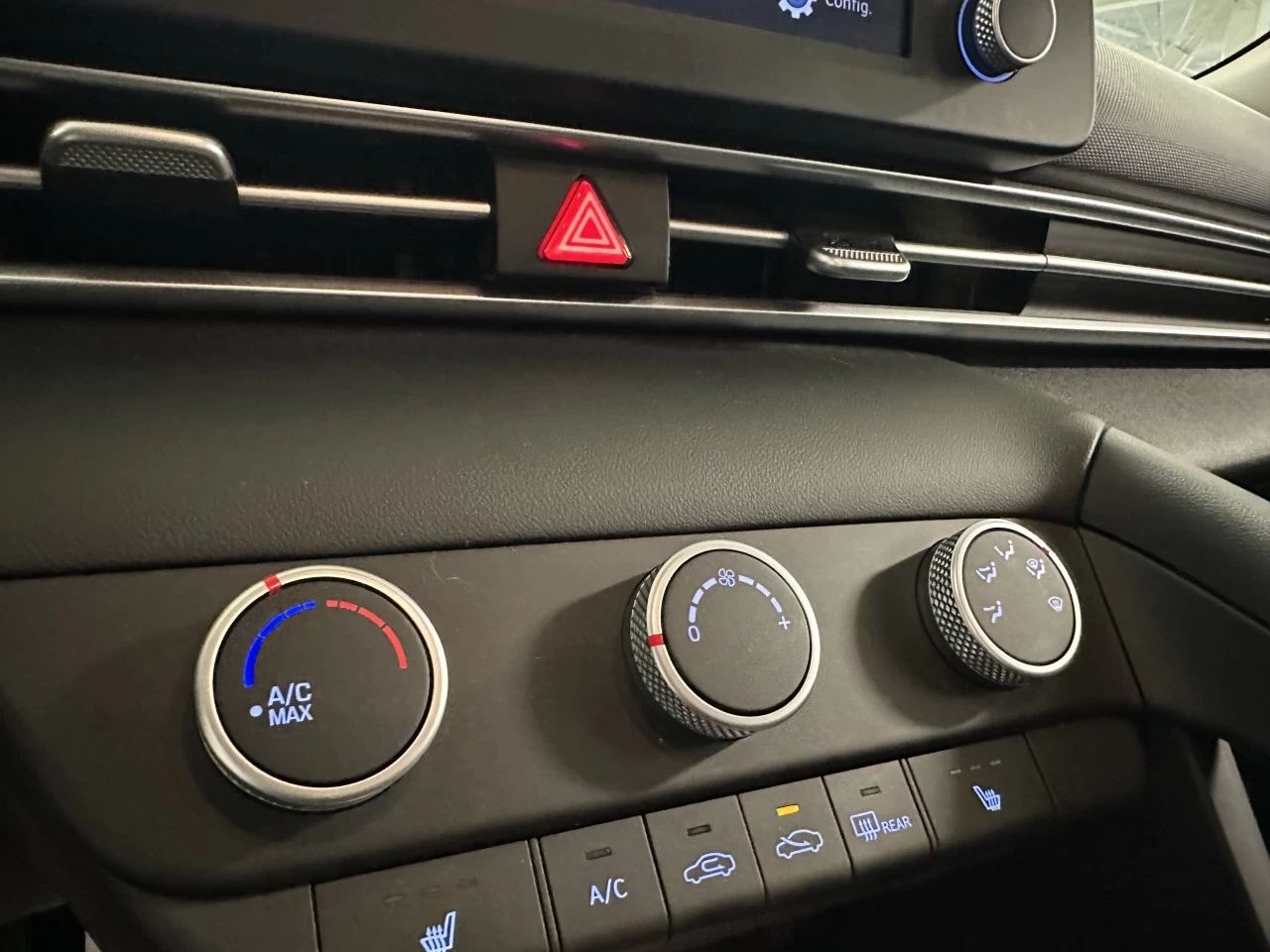 2022 Hyundai Elantra
                                                    Essential Image principale