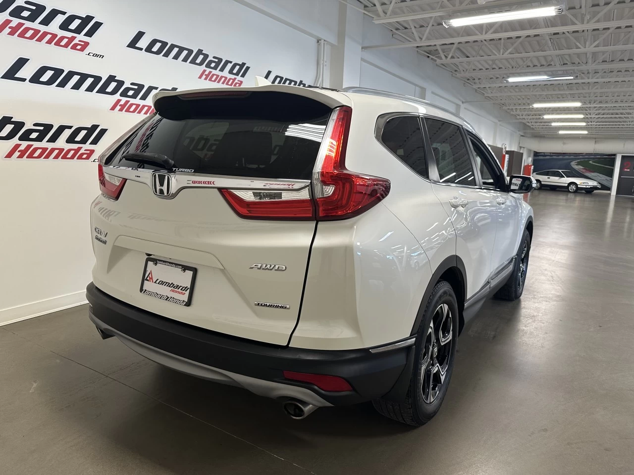2017 Honda CR-V
                                                    Touring Main Image