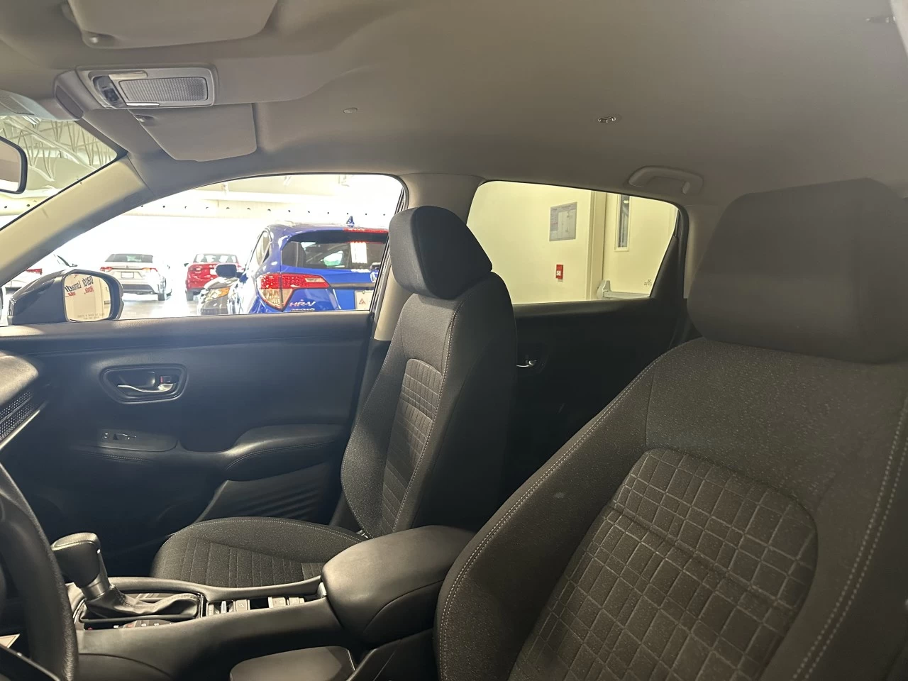 2023 Honda HR-V
                                                    LX Image principale
