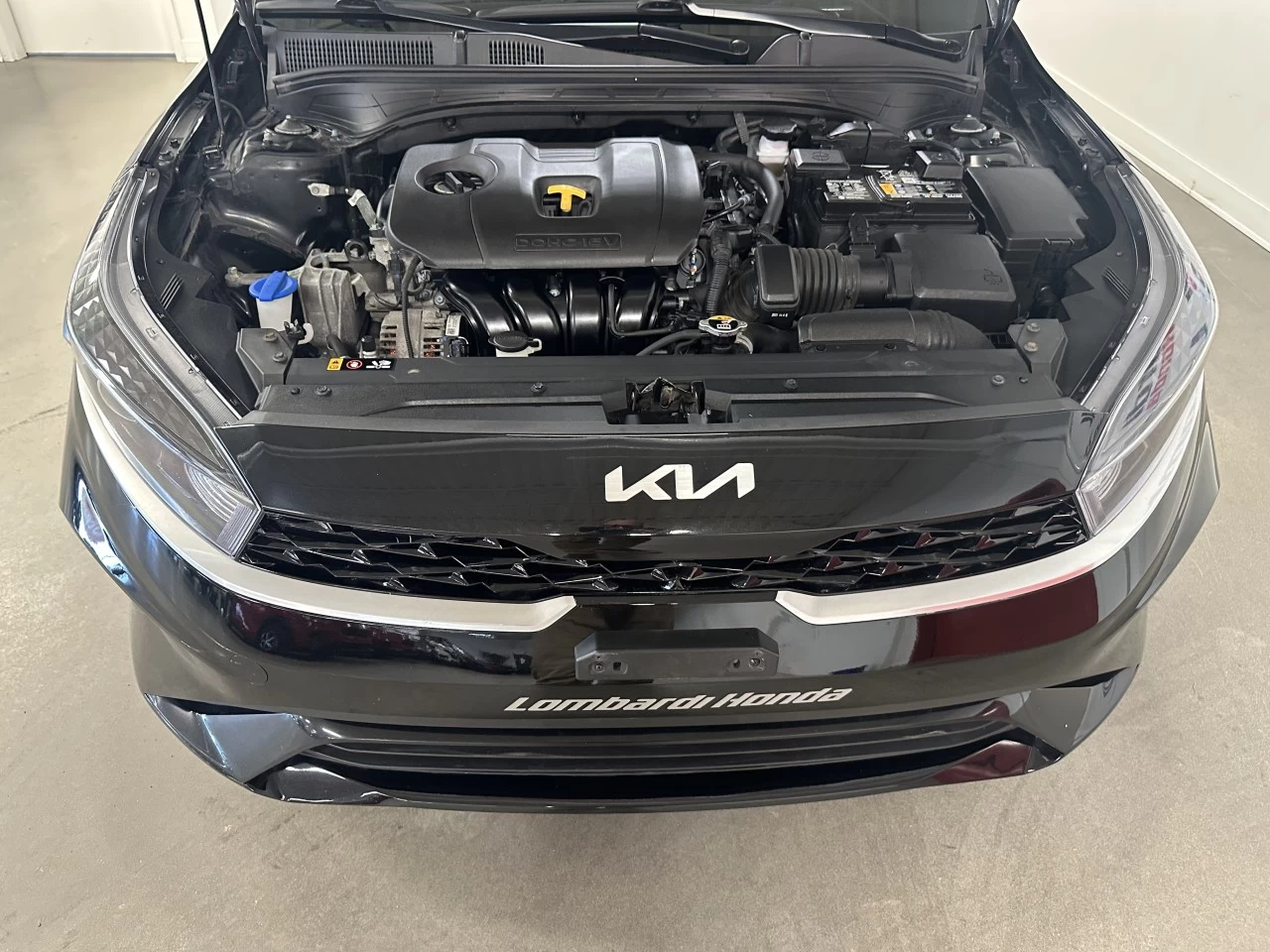 2023 Kia Forte EX Image principale