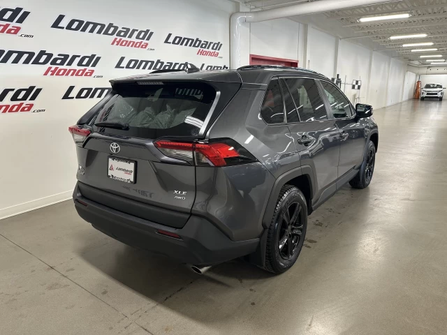 Toyota RAV4 XLE 2021