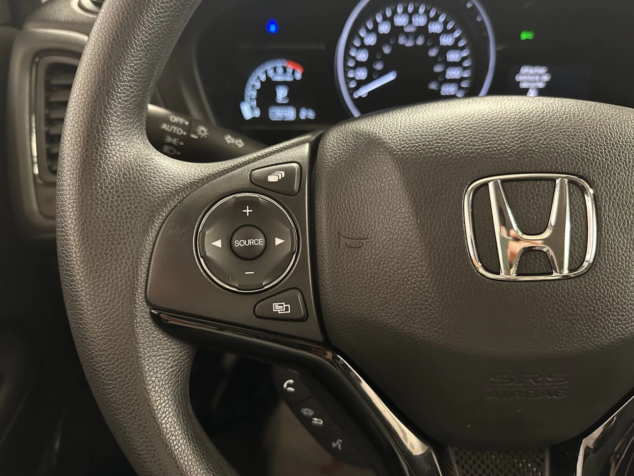 2020 Honda HR-V LX https://www.lombardihonda.com/resize/b990ff35b810a3abc0cc817b2ca24889-1