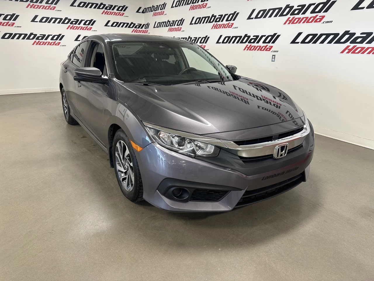 2018 Honda Civic
                                                    EX Image principale