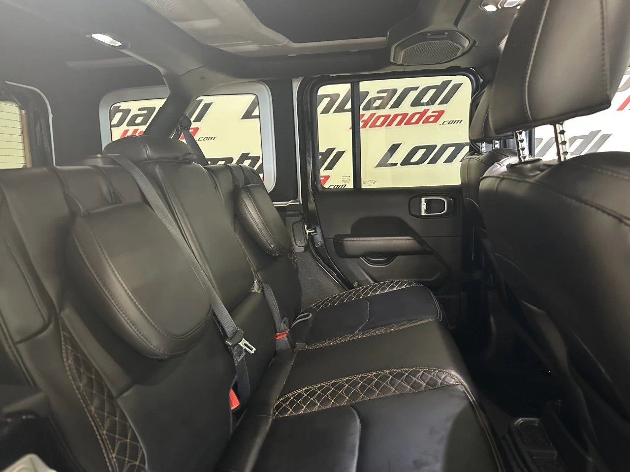 2022 Jeep Wrangler
                                                    Unlimited High Altitude Image principale