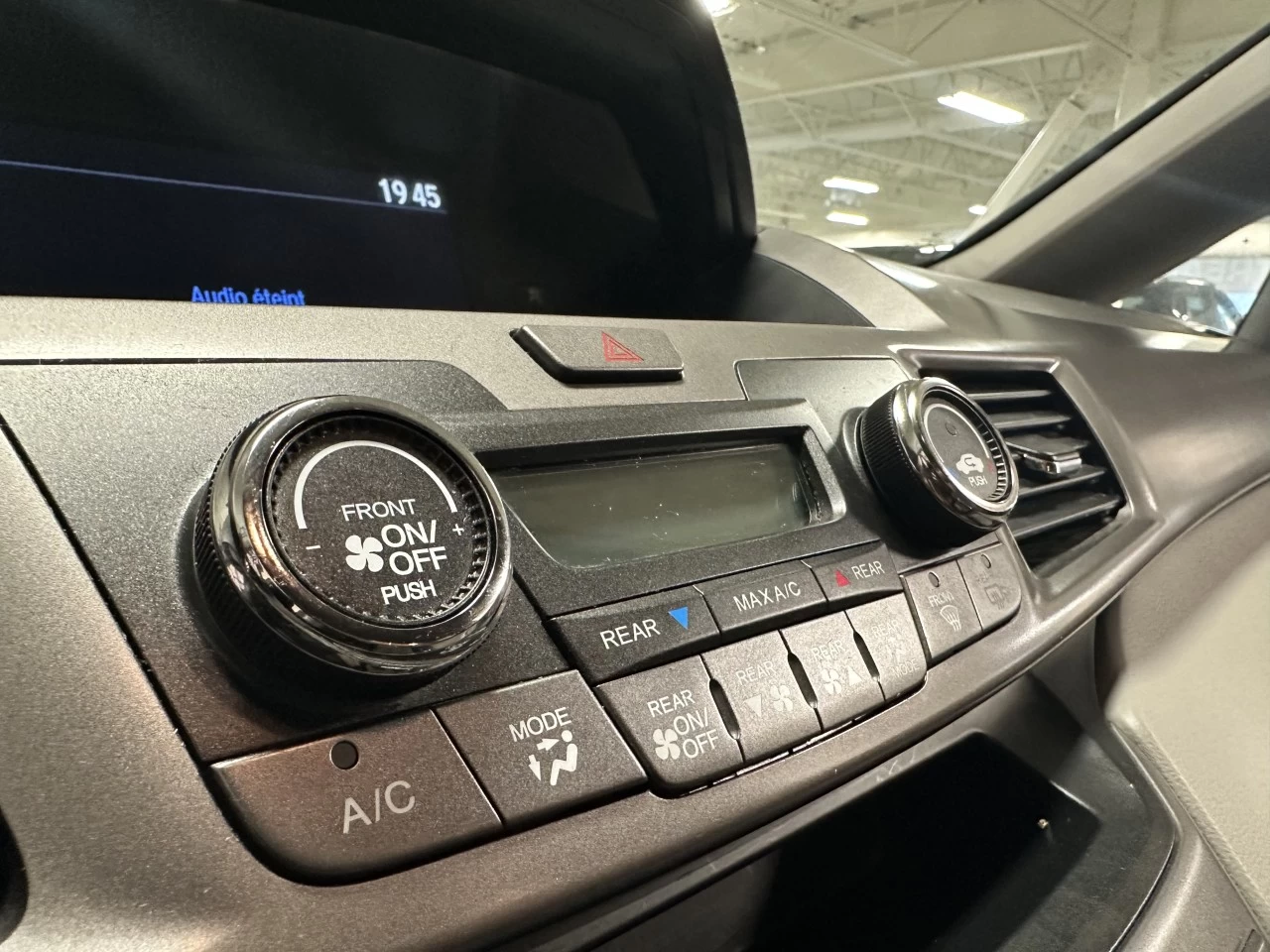 2016 Honda Odyssey SE Image principale