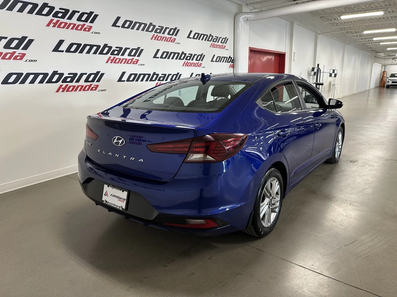 2020 Hyundai Elantra Preferred w/Sun & Safety Package https://www.lombardihonda.com/resize/b990ff35b810a3abc0cc817b2ca24889-1