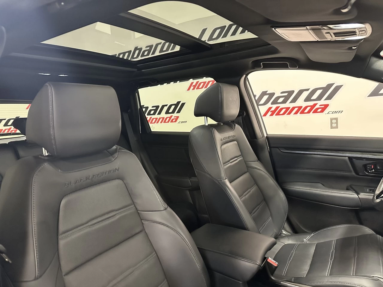 2022 Honda CR-V Touring/Black Edition Image principale