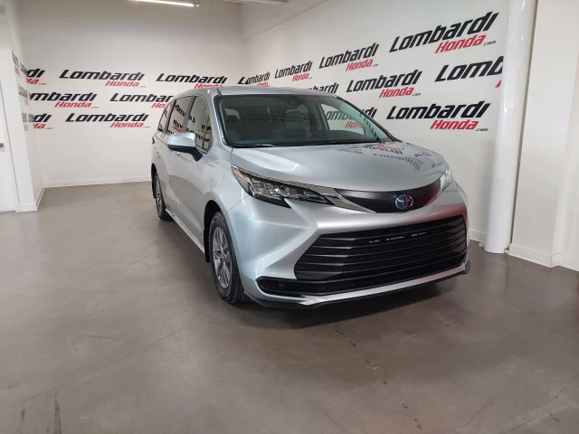 Toyota Sienna LE 2021