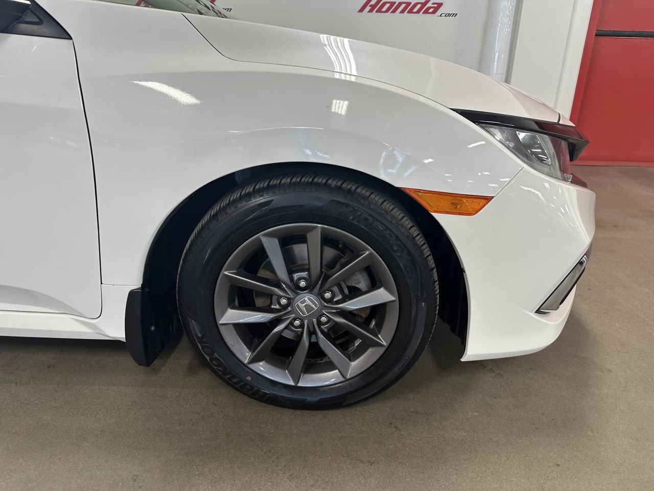 2021 Honda Civic EX https://www.lombardihonda.com/resize/b990ff35b810a3abc0cc817b2ca24889-1