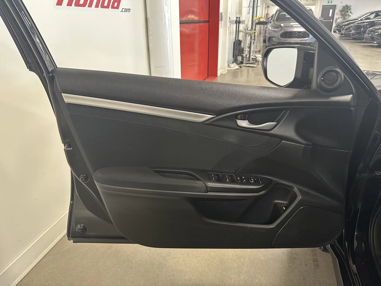 2021 Honda Civic
                                                    EX Image principale