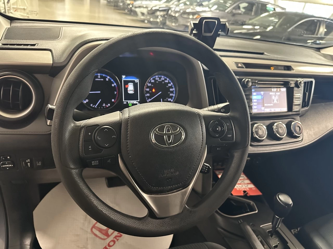 2018 Toyota RAV4
                                                    LE Main Image