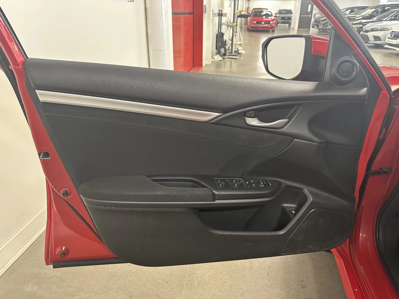 2020 Honda Civic
                                                    EX Main Image