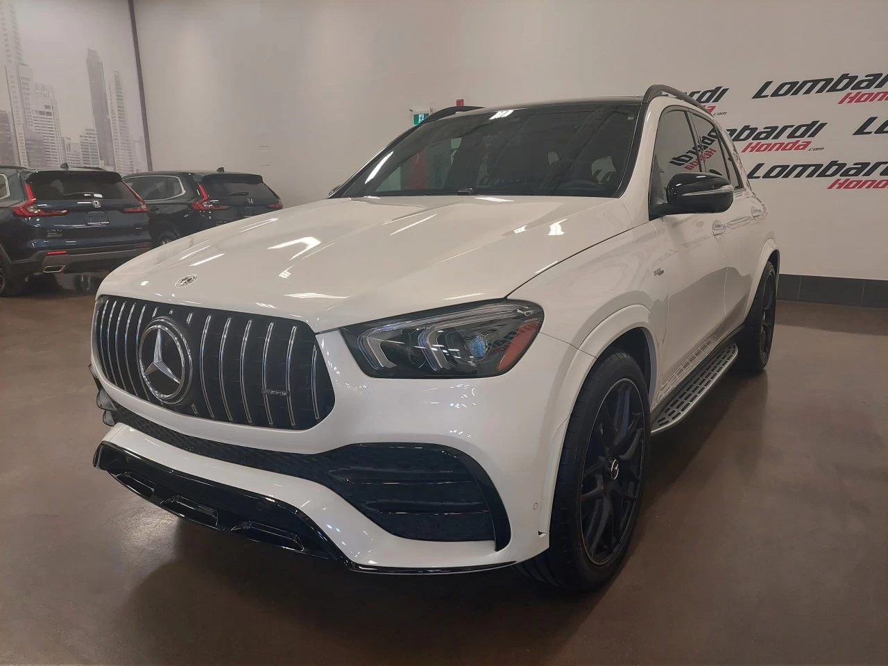 2023 Mercedes-Benz GLE
                                                    AMG GLE 53 Image principale