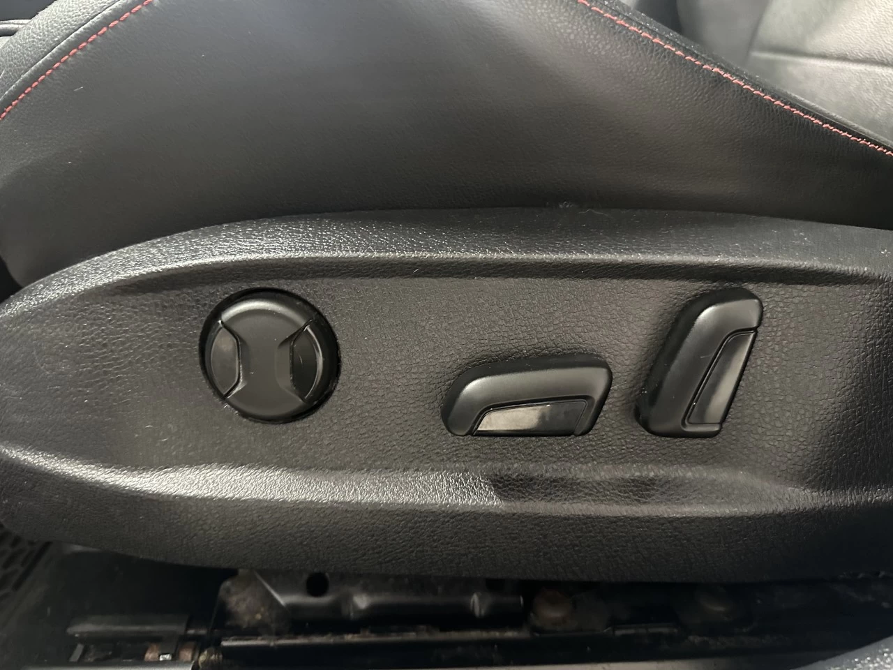 2016 Volkswagen Golf Autobahn Main Image