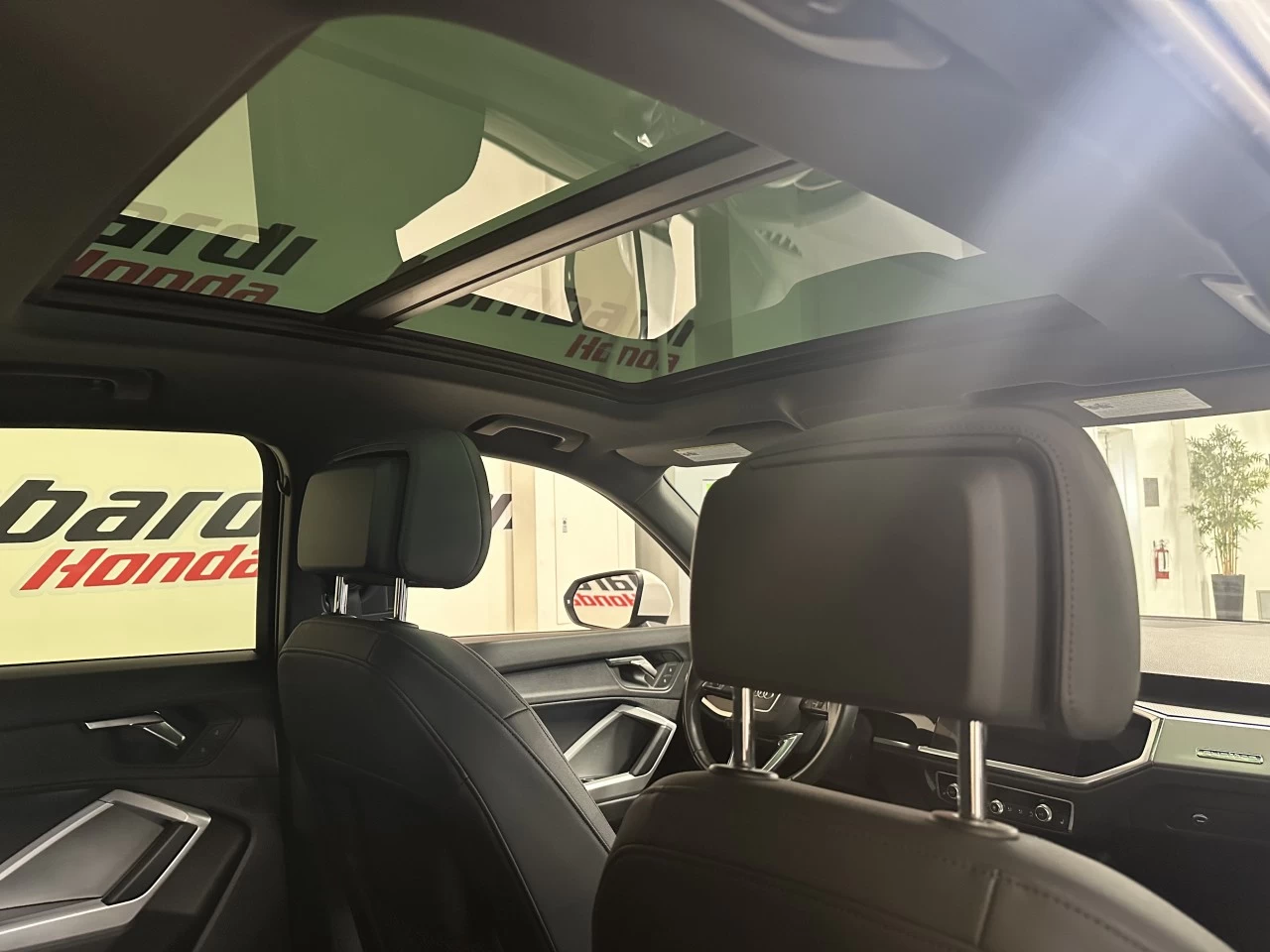 2022 Audi Q3 Komfort Main Image