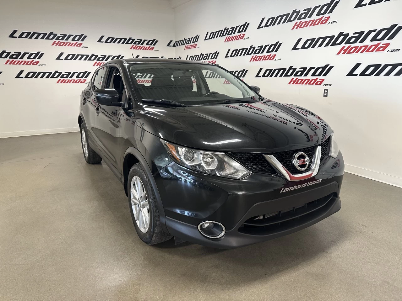 2018 Nissan Qashqai
                                                    SV Main Image