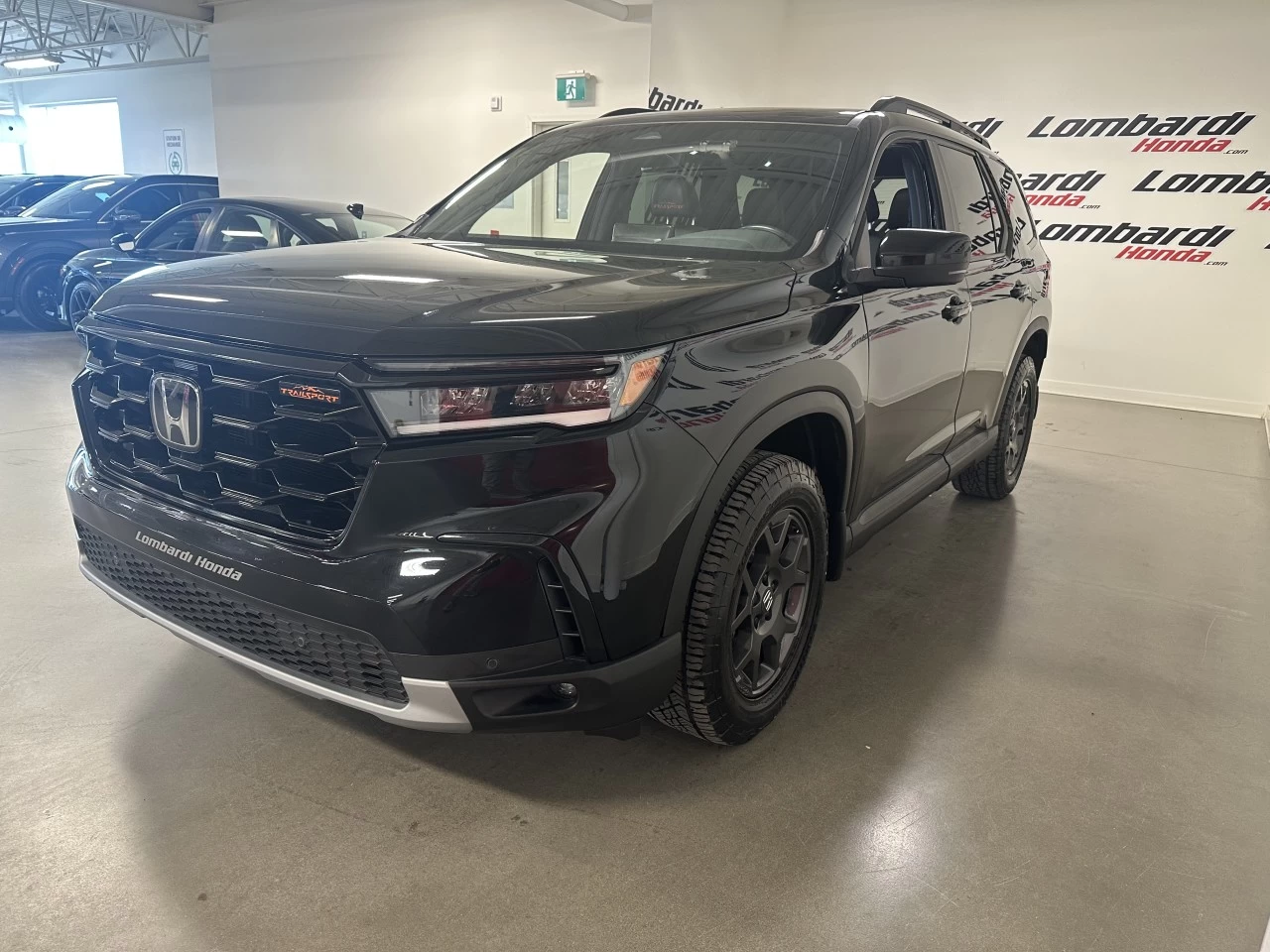 2023 Honda Pilot TrailSport https://www.lombardihonda.com/resize/b990ff35b810a3abc0cc817b2ca24889-1