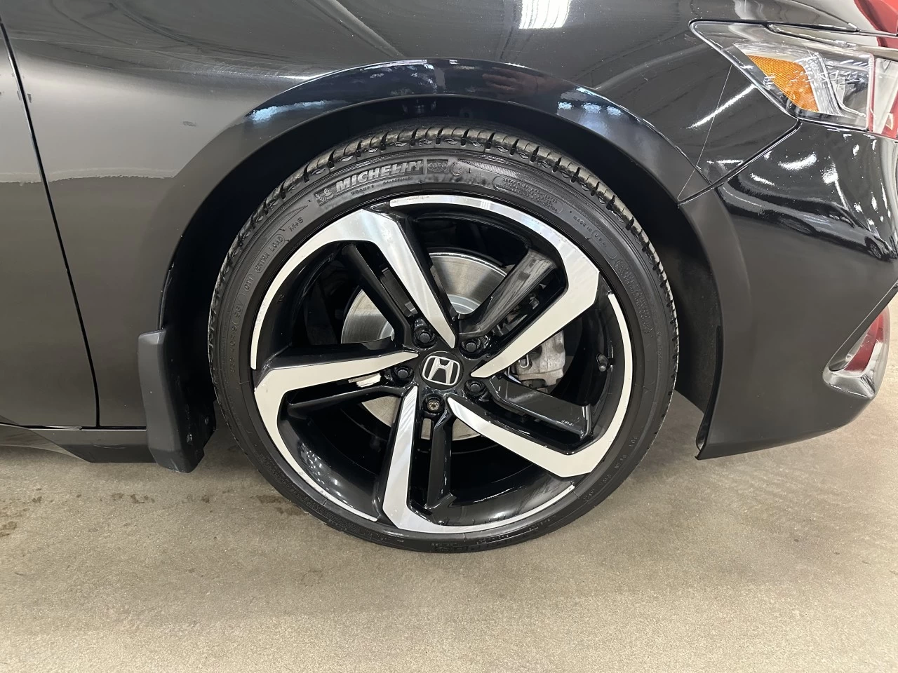 2021 Honda Accord
                                                    Sport Main Image