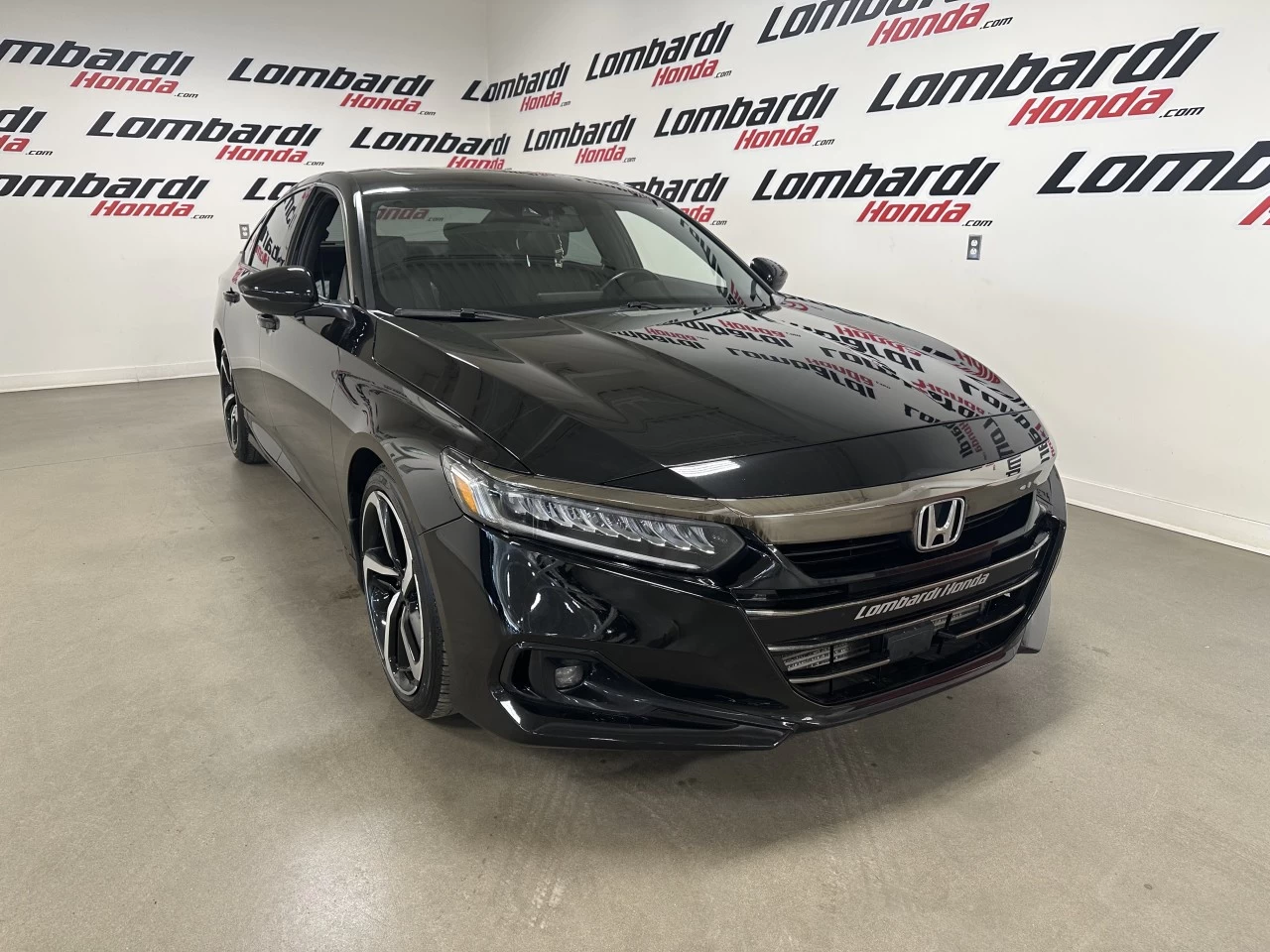 2021 Honda Accord
                                                    Sport Main Image