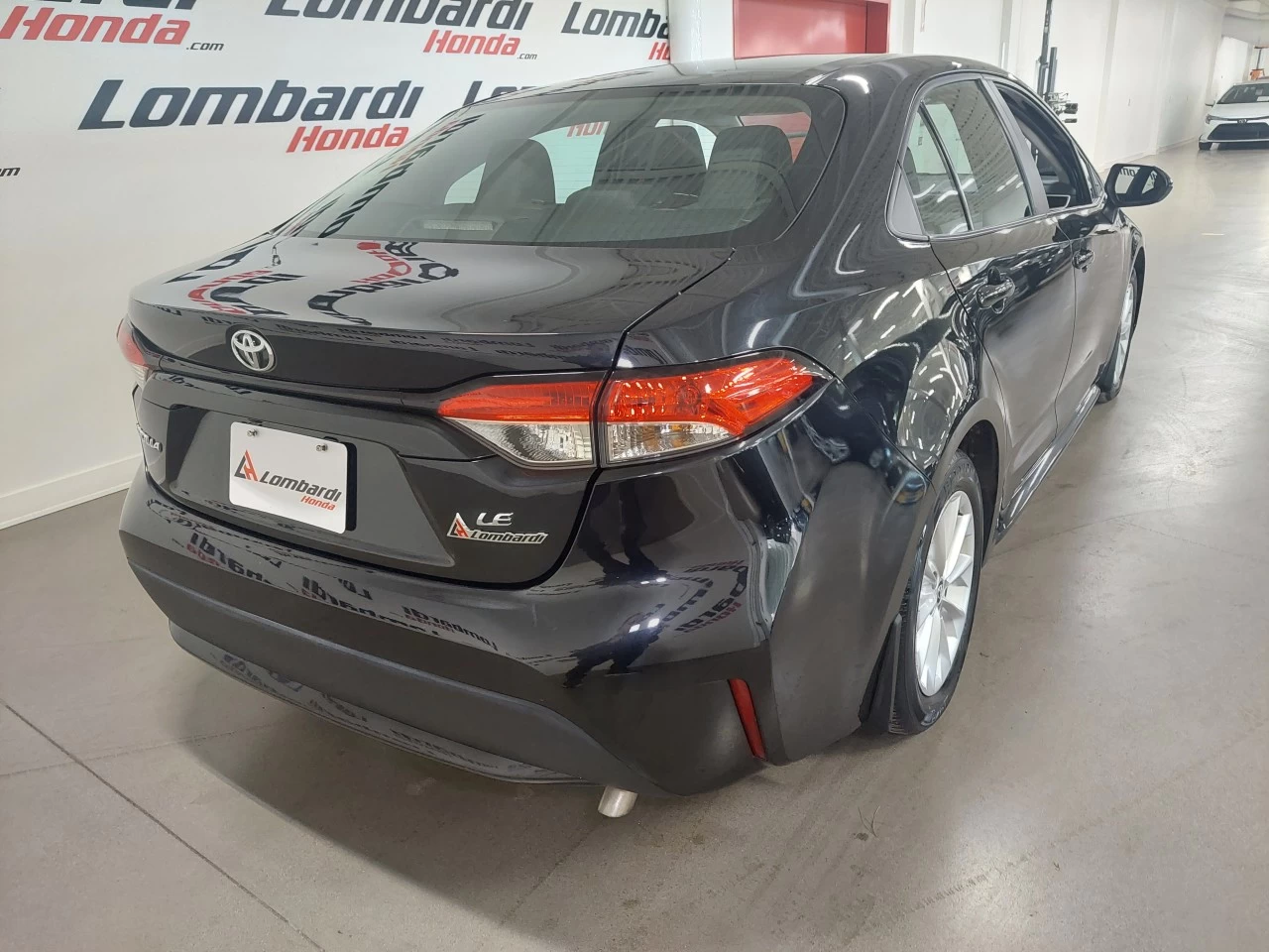 2021 Toyota Corolla
                                                    LE Image principale