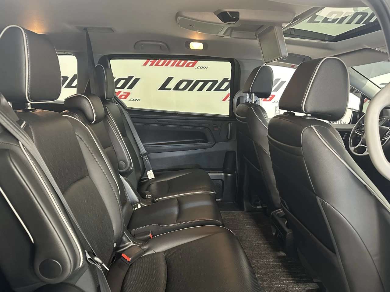 2023 Honda Odyssey Touring Image principale