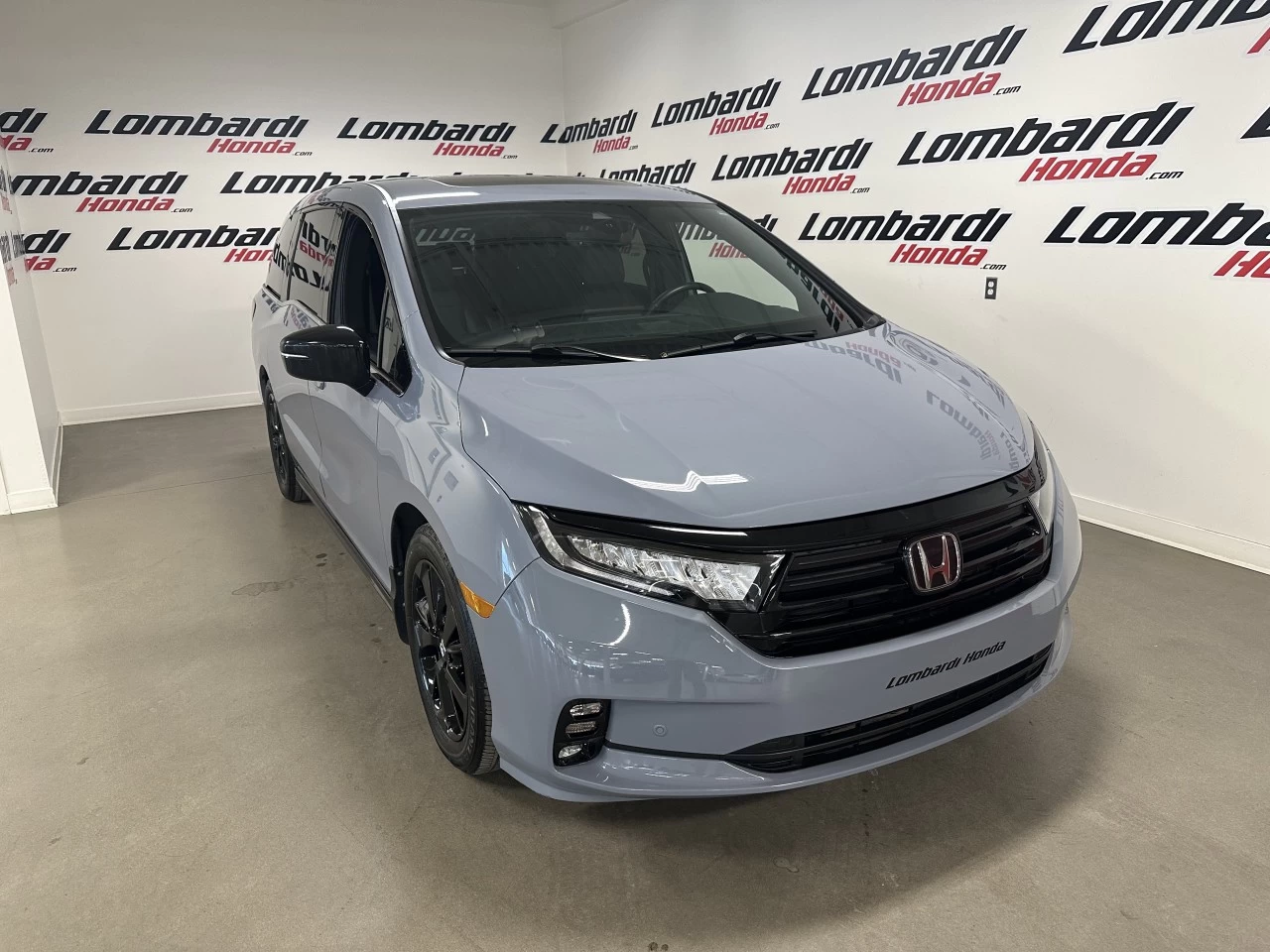2023 Honda Odyssey Black Edition https://www.lombardihonda.com/resize/b990ff35b810a3abc0cc817b2ca24889-1