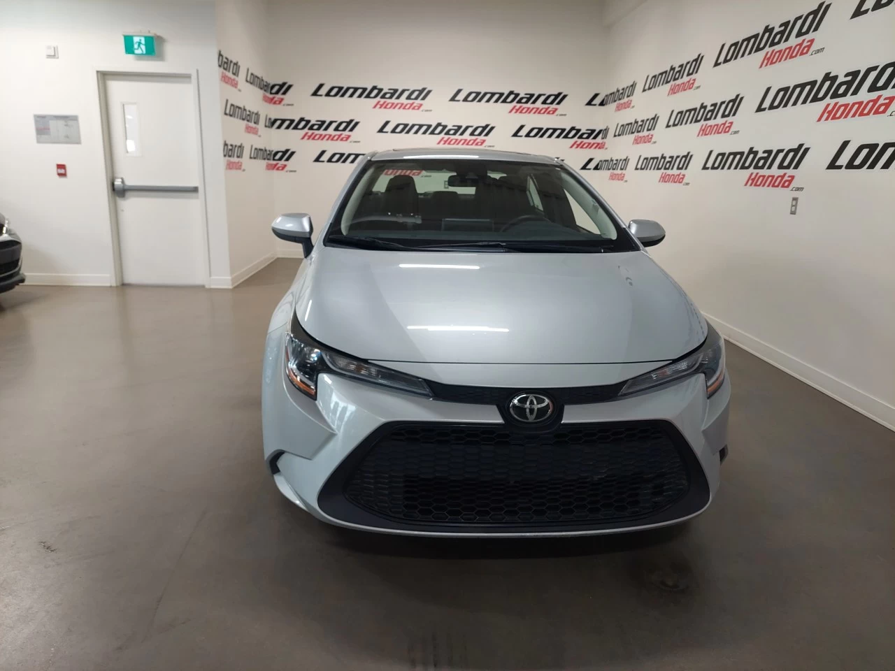 2021 Toyota Corolla
                                                    LE Image principale