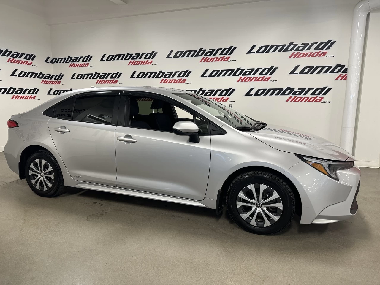 2024 Toyota Corolla
                                                    Hybrid Image principale