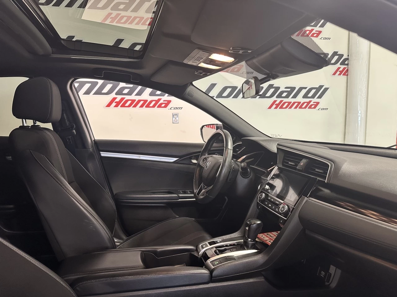 2021 Honda Civic
                                                    Sport Main Image