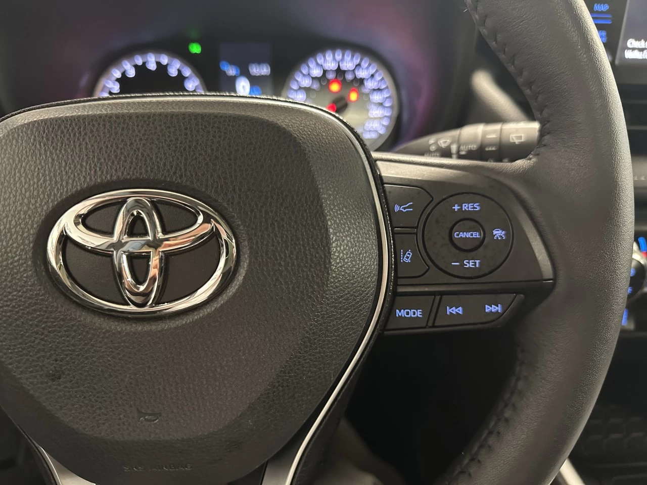 2021 Toyota RAV4 XLE https://www.lombardihonda.com/resize/b990ff35b810a3abc0cc817b2ca24889-1