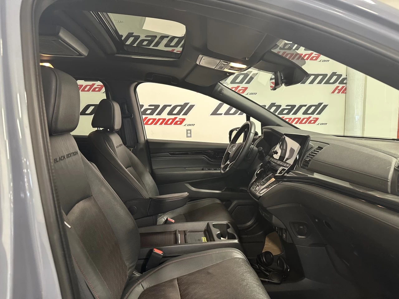2023 Honda Odyssey Black Edition https://www.lombardihonda.com/resize/b990ff35b810a3abc0cc817b2ca24889-1