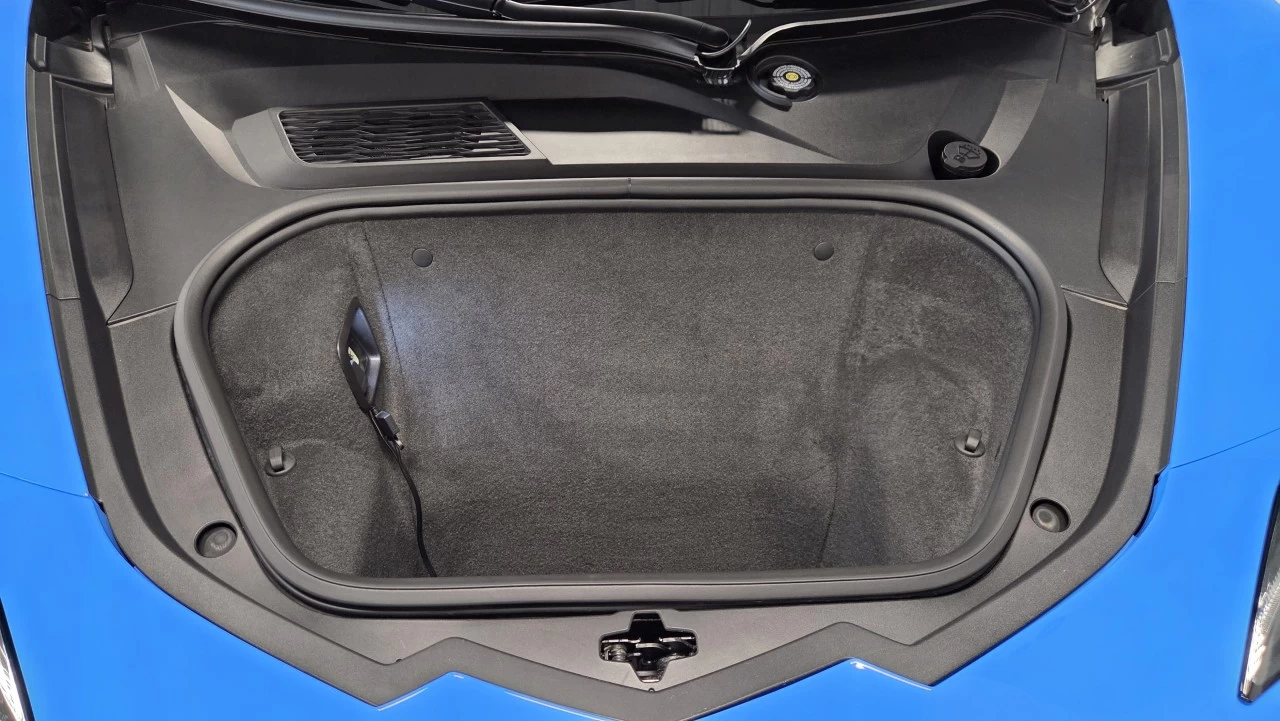 2023 Chevrolet Corvette 2LT https://www.lombardihonda.com/resize/b990ff35b810a3abc0cc817b2ca24889-1